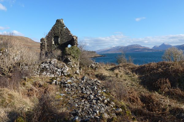 Close up of the relatively intact south gable wall of Caisteal Nan Con