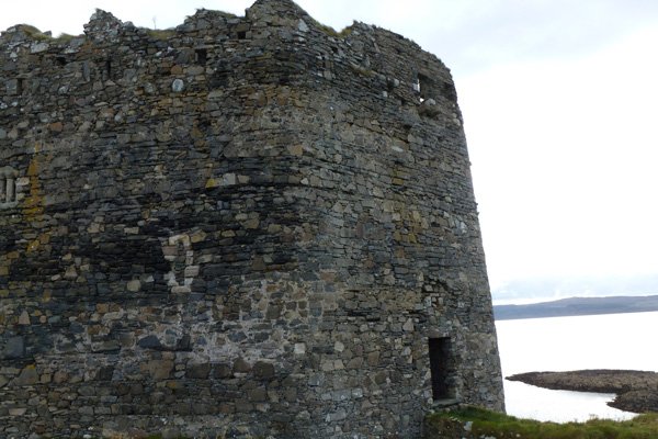 Mingary Castle showing northern and western defensive curtain walls