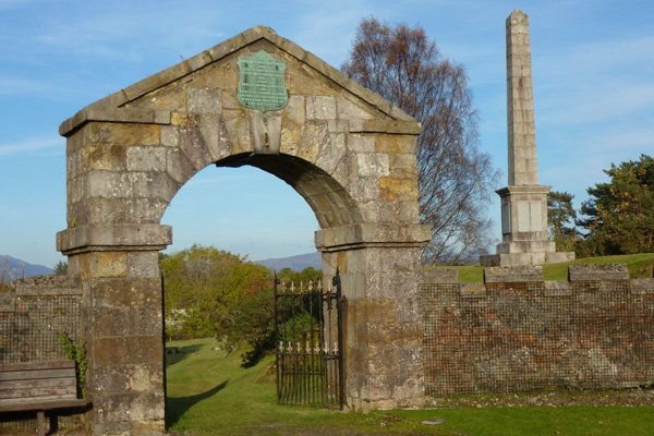 Former entrance archway to the Fort now at Craigs Burial Ground