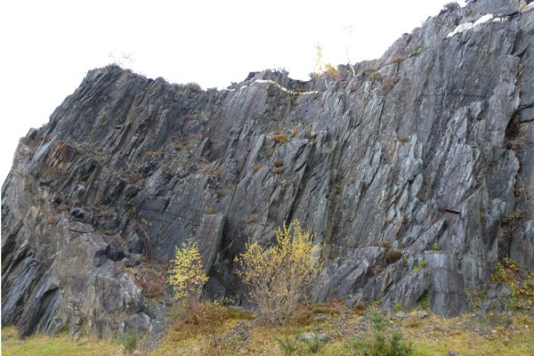 Cleavage plates of slate and quartz vein