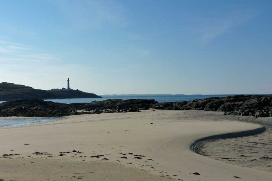 Bay MacNeil