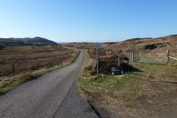 The startpoint of the Bay MacNeil Beach walk