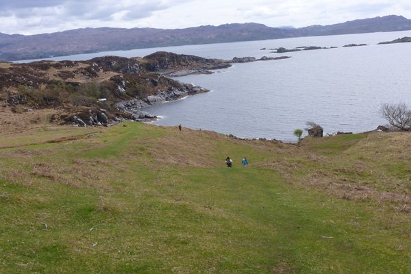 The grassy path down to Camas Ghaoideil