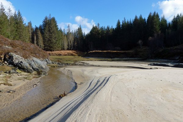 One of the lovely beaches at Gortenfern accessible at low tide